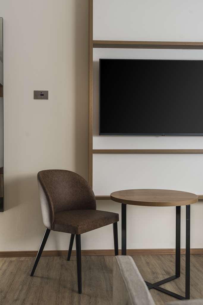 Hilton Garden Centre Hotel 4*