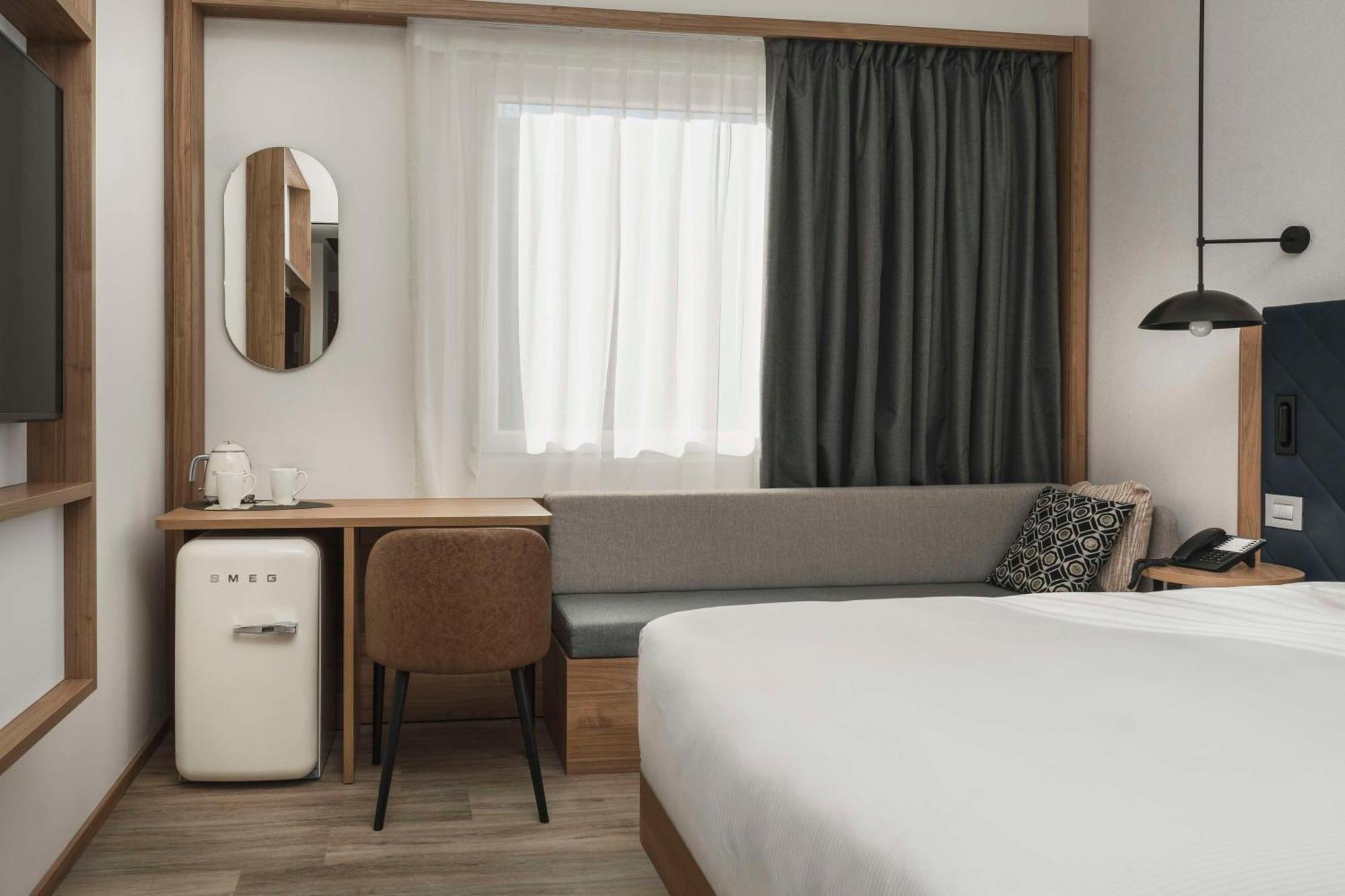 Hilton Garden Centre Hotel 4*